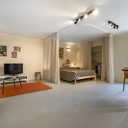 Holiday home Arty Studio In A Farm House Sobral da Abelheira